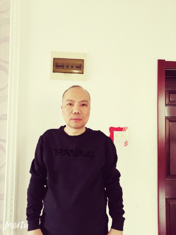 酒香四溢的第一张照片--黑龙江中老年相亲网